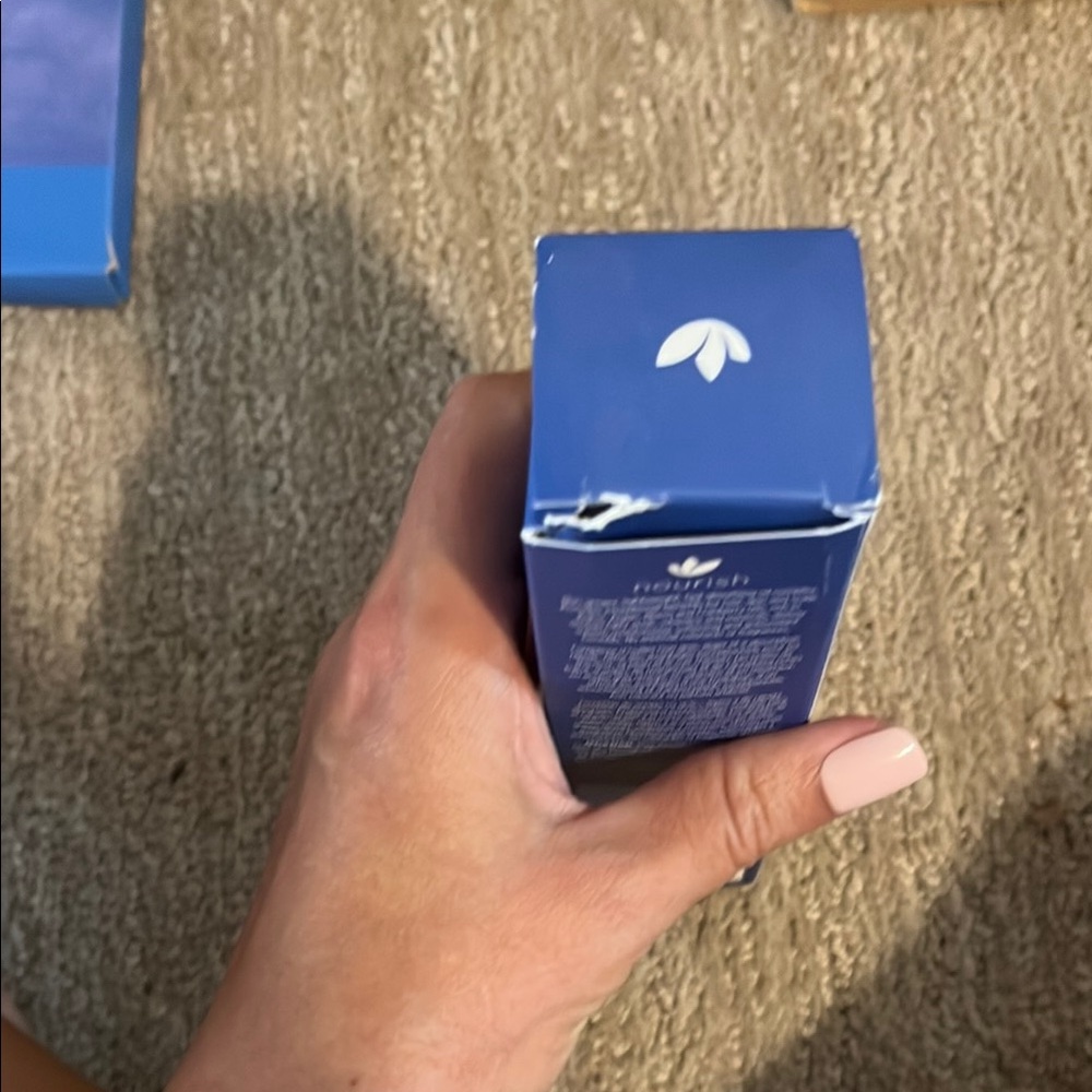 New in Box, Nourish Beautifying Serum - Blue - Picture 3 of 5